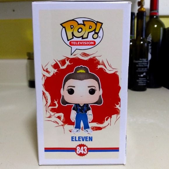 Stranger Things Eleven Funko Pop - Picture 4 of 4